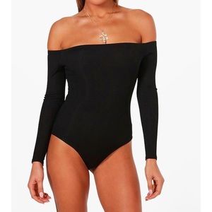 BOOHOO OFF THE SHOULDER BODYSUIT [new w/o tags]